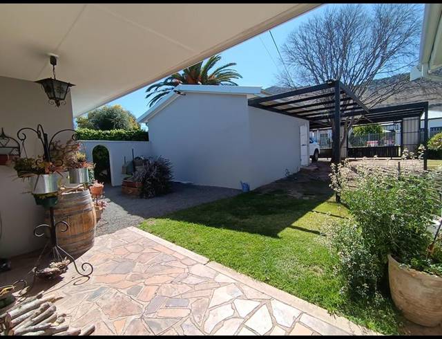 5 BEDROOM HOUSE FOR SALE IN BERGSIG